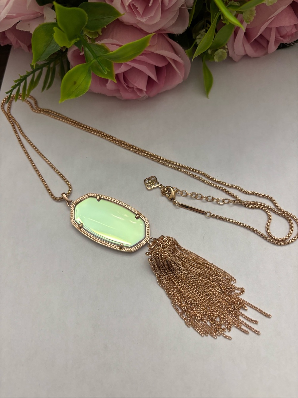 NWOT Kendra Scott Rayne long necklace in Rose gold dichroic glass.
